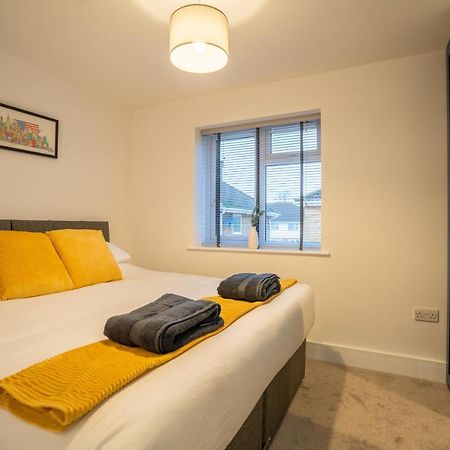 Mill Road Apartment First Floor Crawley  Eksteriør billede
