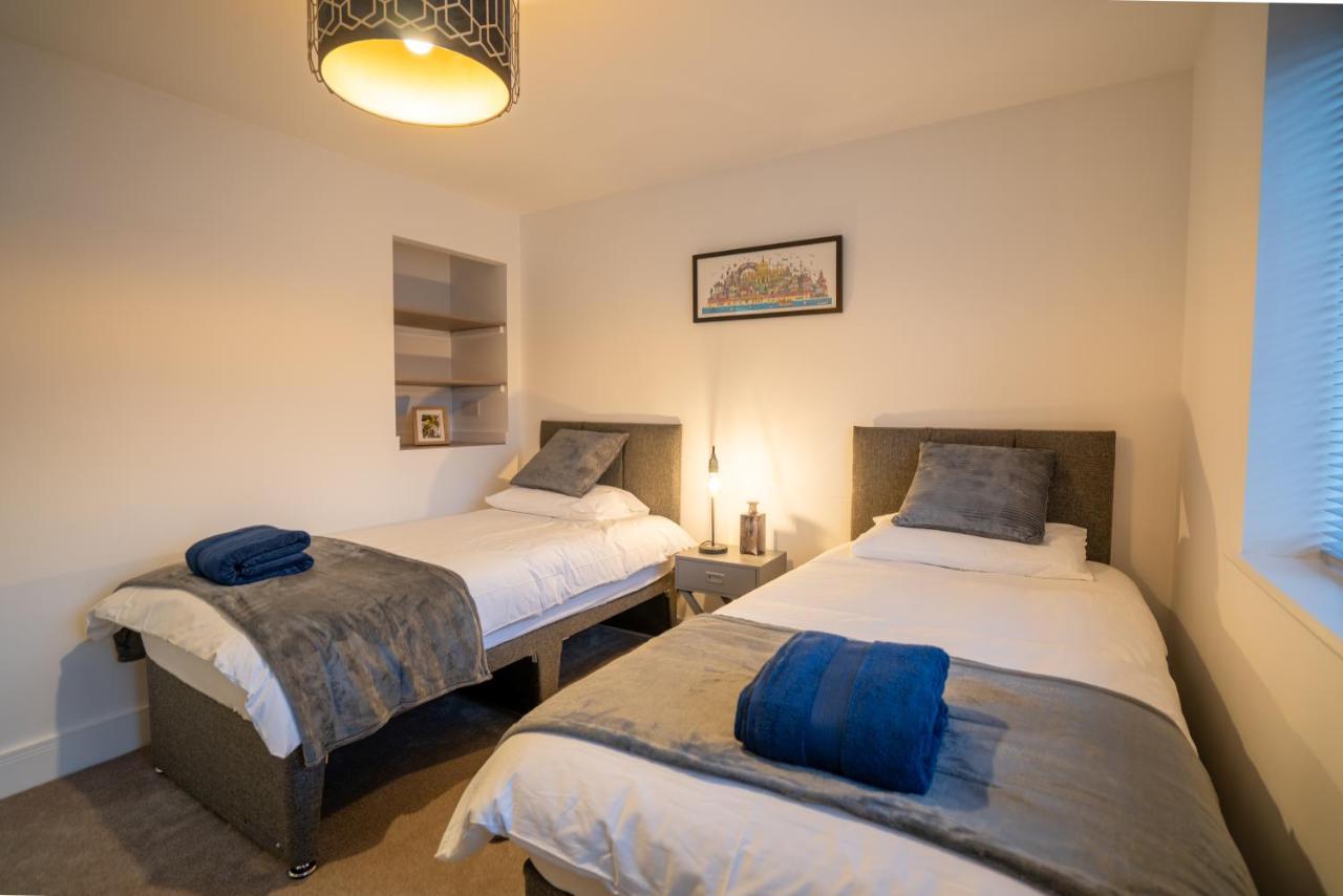 Mill Road Apartment First Floor Crawley  Eksteriør billede