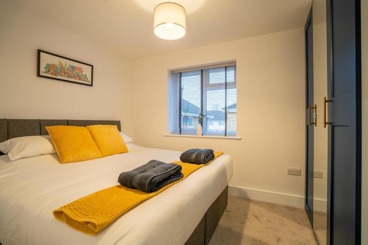 Mill Road Apartment First Floor Crawley  Eksteriør billede