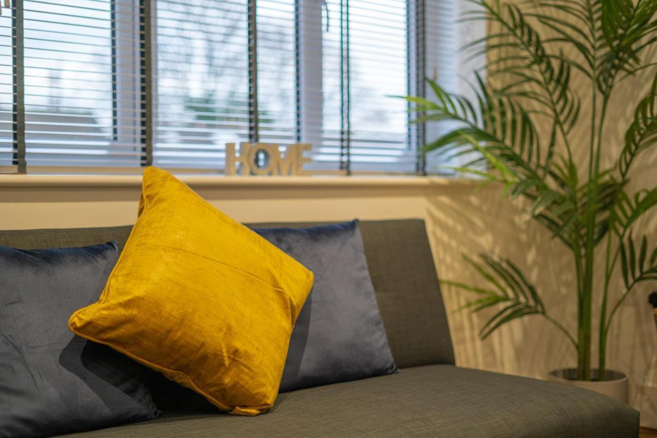 Mill Road Apartment First Floor Crawley  Eksteriør billede