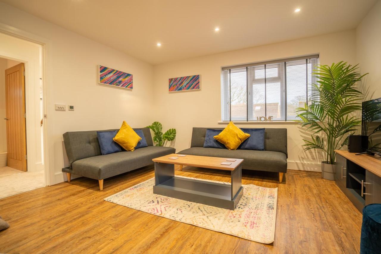 Mill Road Apartment First Floor Crawley  Eksteriør billede